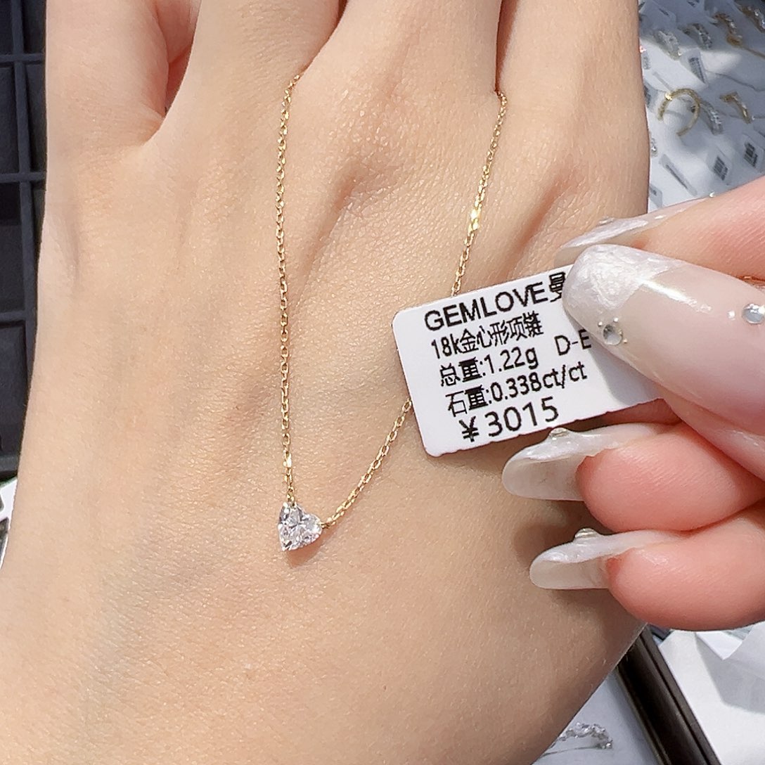 实验室培育钻石颈饰18K金镶嵌