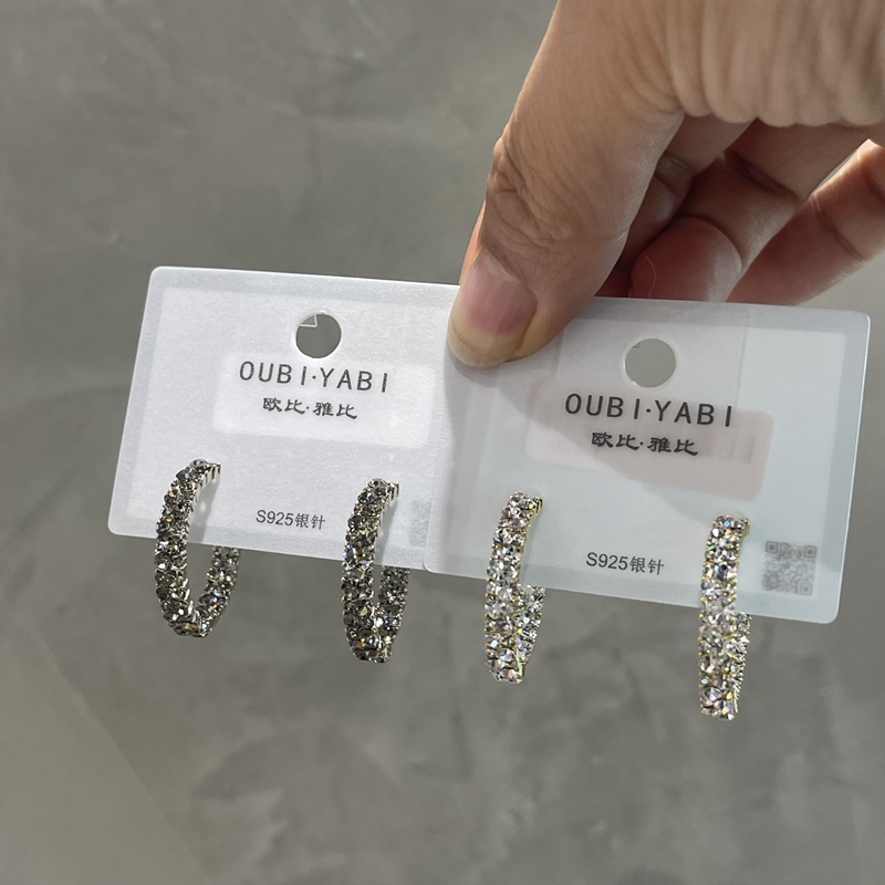 铜合金锆石耳饰 欧比雅比锆石闪亮几何C圈耳钉轻奢气质耳环银针
