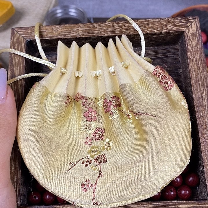 1.0白龙瑕疵珠打底60颗