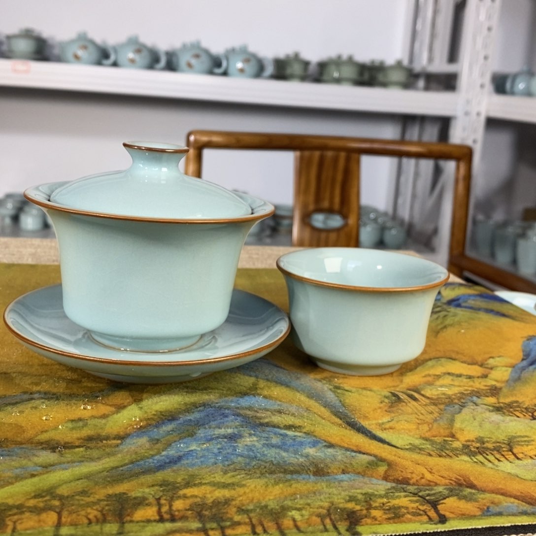 【闪购商品】天青马蹄盖碗微微瑕➕马蹄主人杯。。。。。