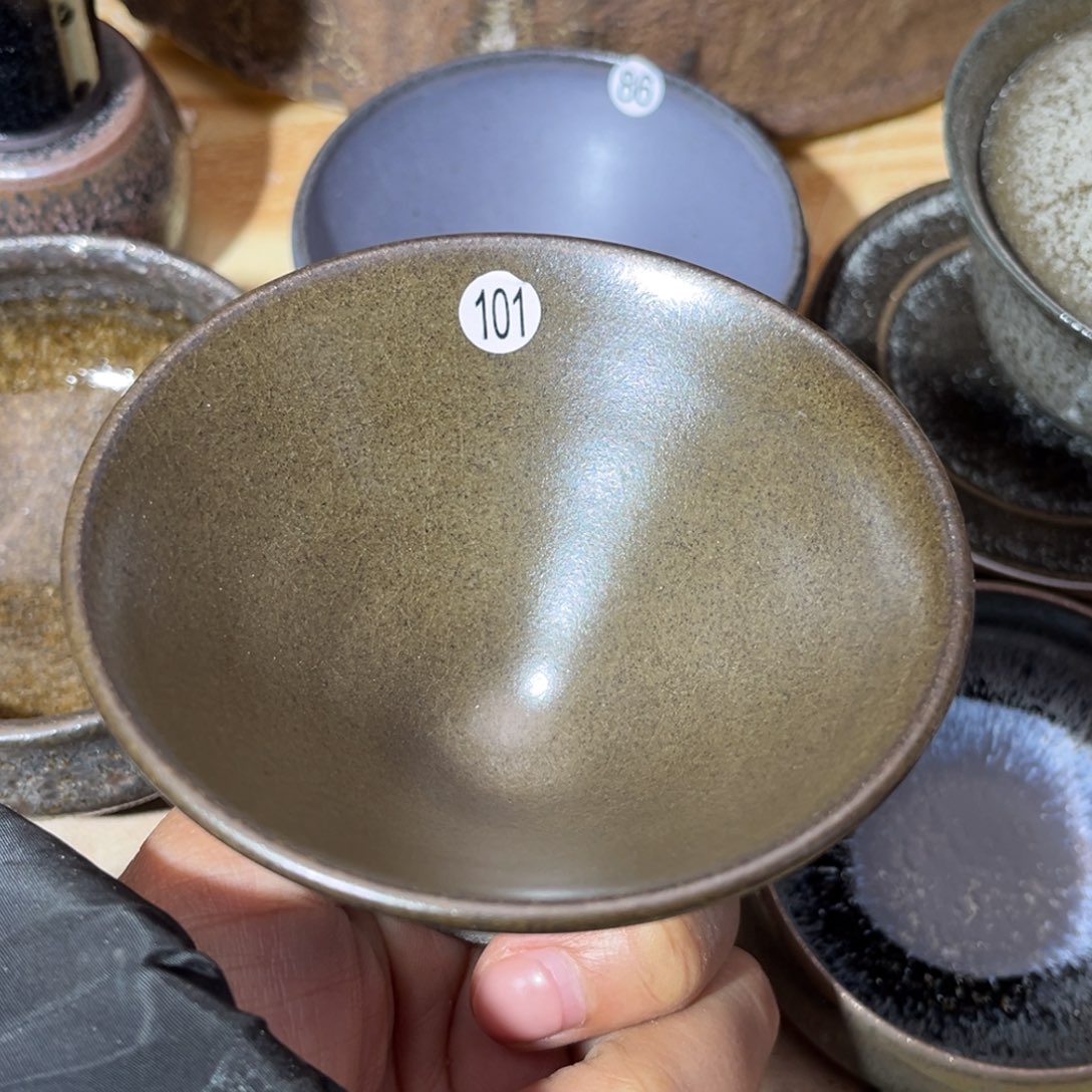 茶盏义兴龙窑坚持真柴烧