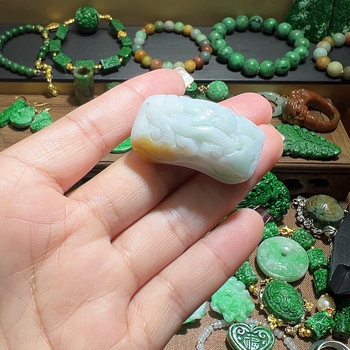 翡翠手串未镶嵌翡翠单珠