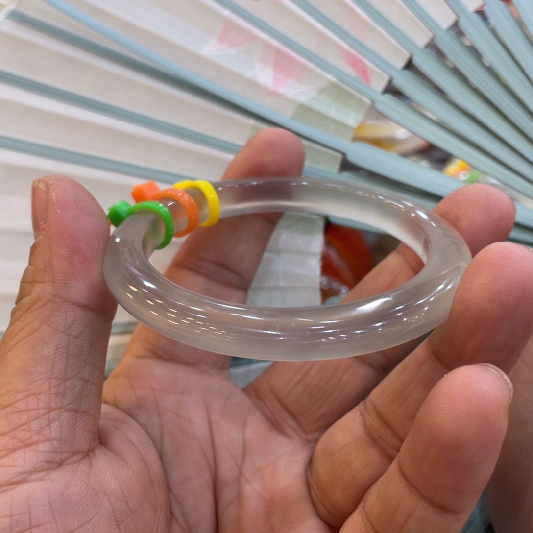 玛瑙/玉髓手镯未镶嵌念*