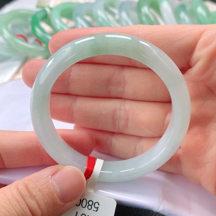 翡翠手镯未镶嵌缅甸A货翡翠手镯