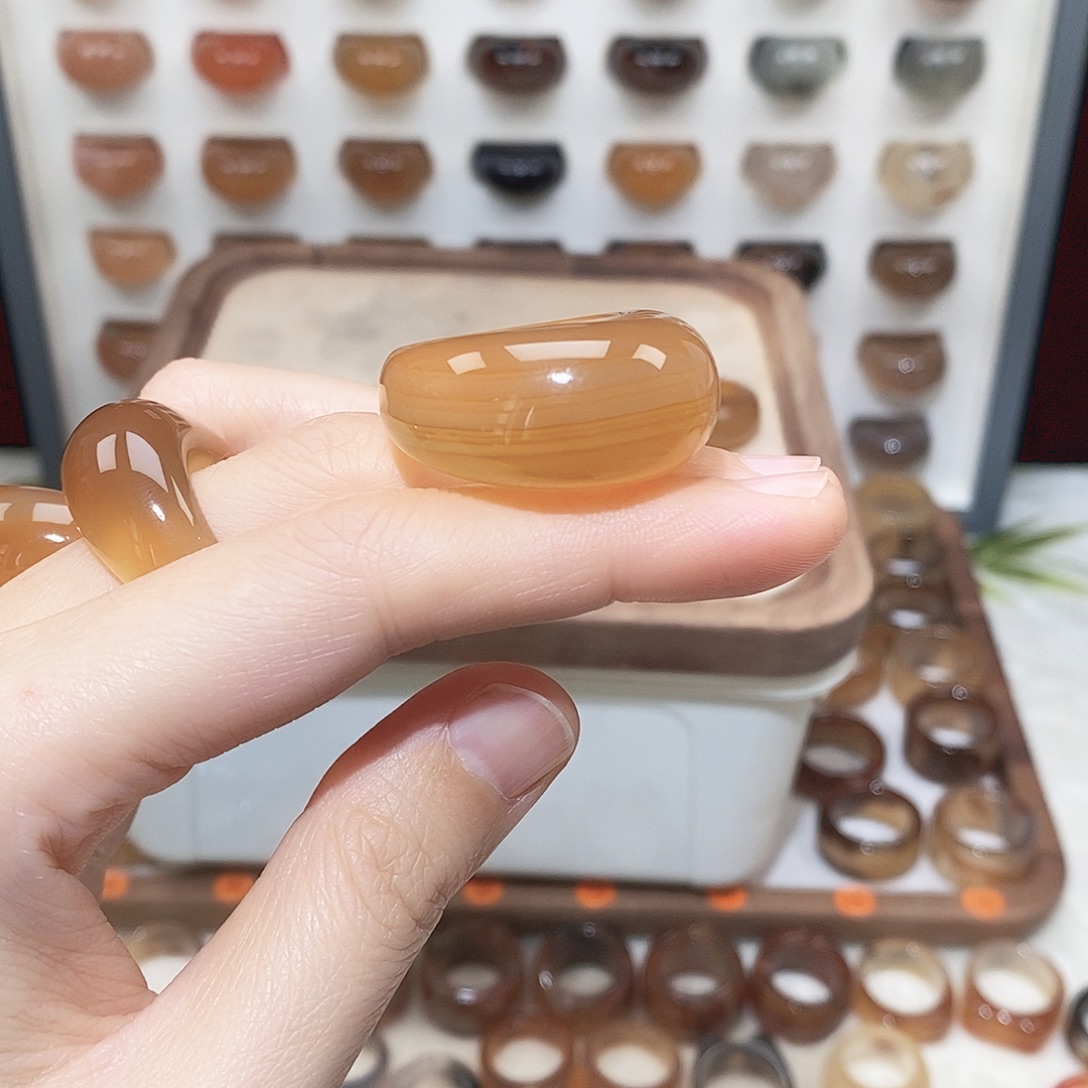 喵***二玛瑙/玉髓未镶嵌戒指港21