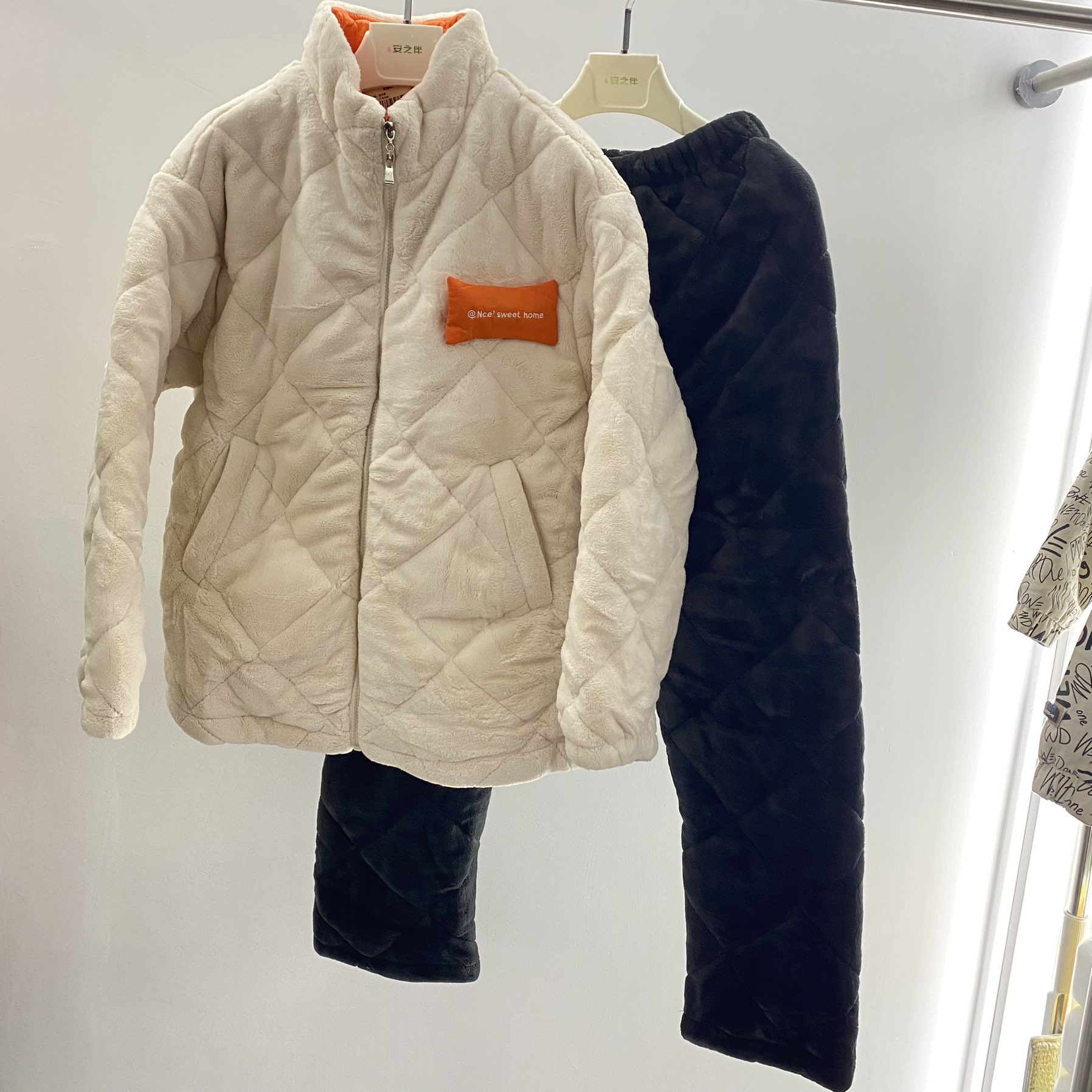 妮可雅品牌睡衣女士秋冬夹棉家居服21373