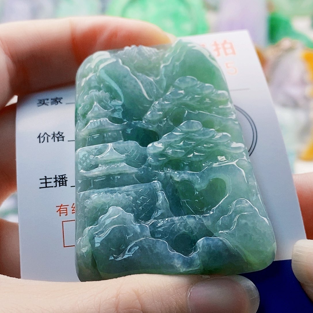 吊坠(不含链)未镶嵌翡翠