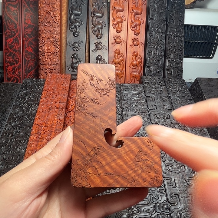 言***升草花梨微瑕疵印规