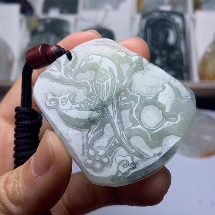 翡翠未镶嵌颈饰翡翠