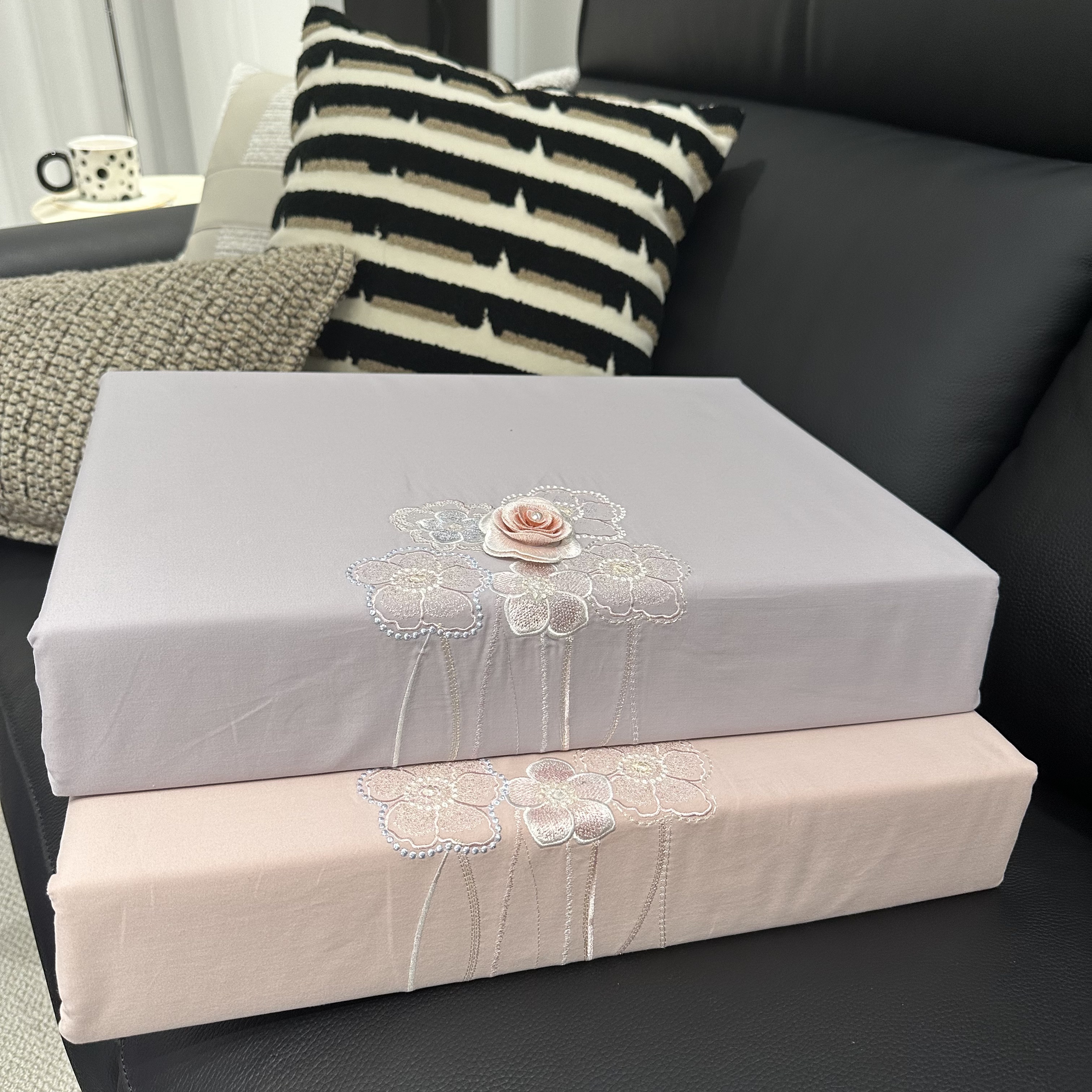 高支高密轻奢刺绣贡缎纯棉轻磨毛四件套双人全棉被套亲肤透气细腻