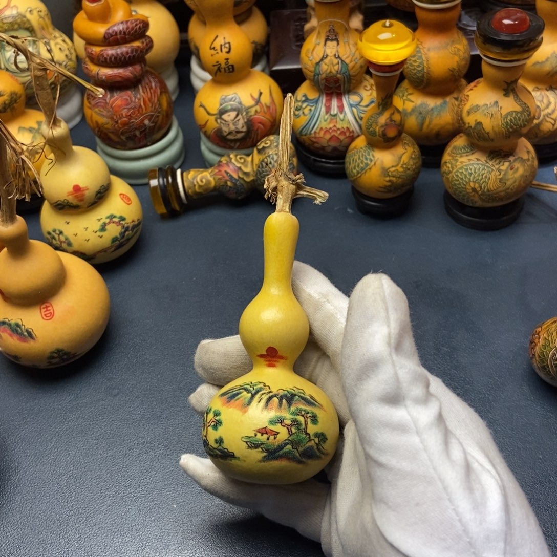 王***健有机玻璃精品品牌设计理念