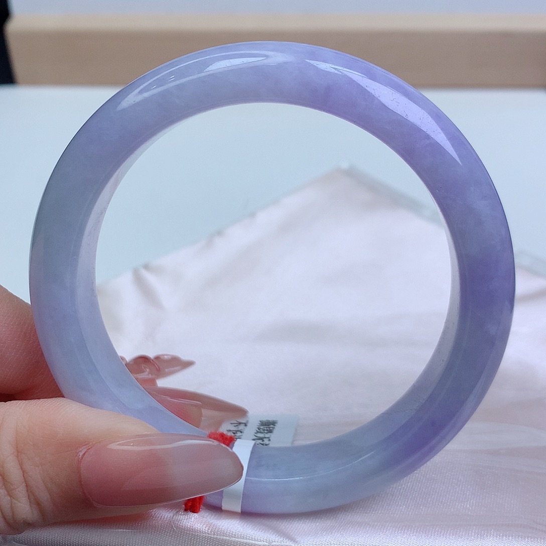 翡翠手镯未镶嵌57圈口