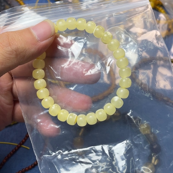 未镶嵌琥珀珠宝奇石