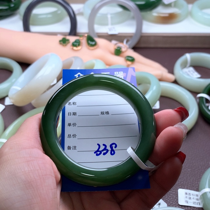 和田玉手镯52未镶嵌