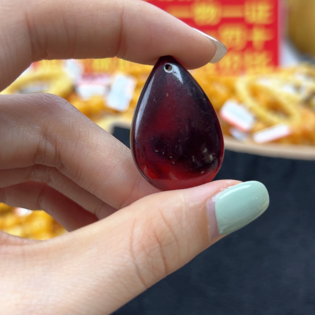 未镶嵌琥珀珠宝奇石