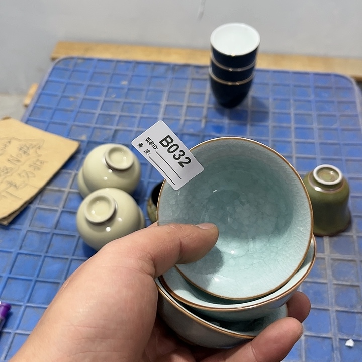 阿***.茶具默认微瑕瓷器、茶具、壶、摆件，介意勿拍 