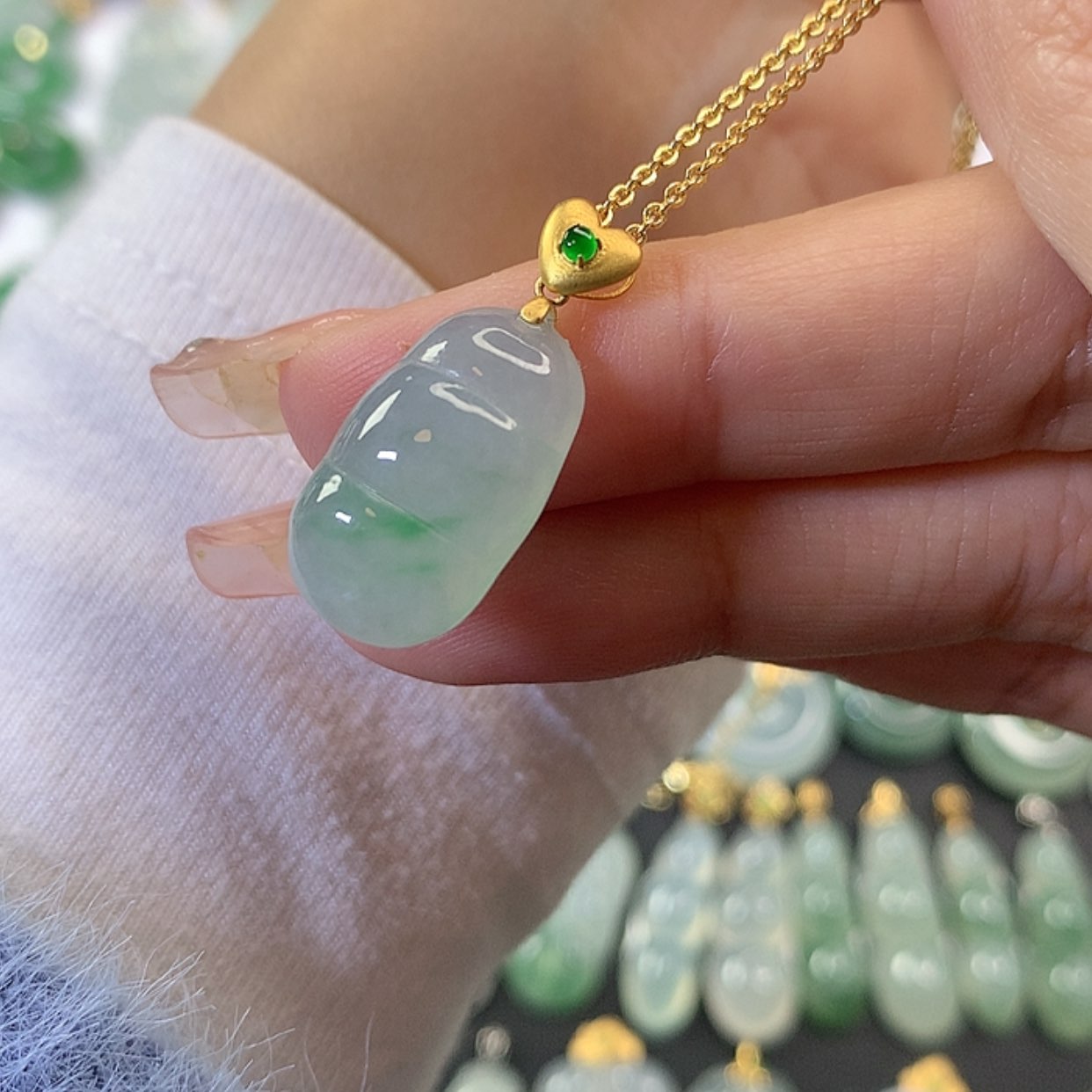 【闪购商品】翡翠吊坠(赠链)18K金镶嵌