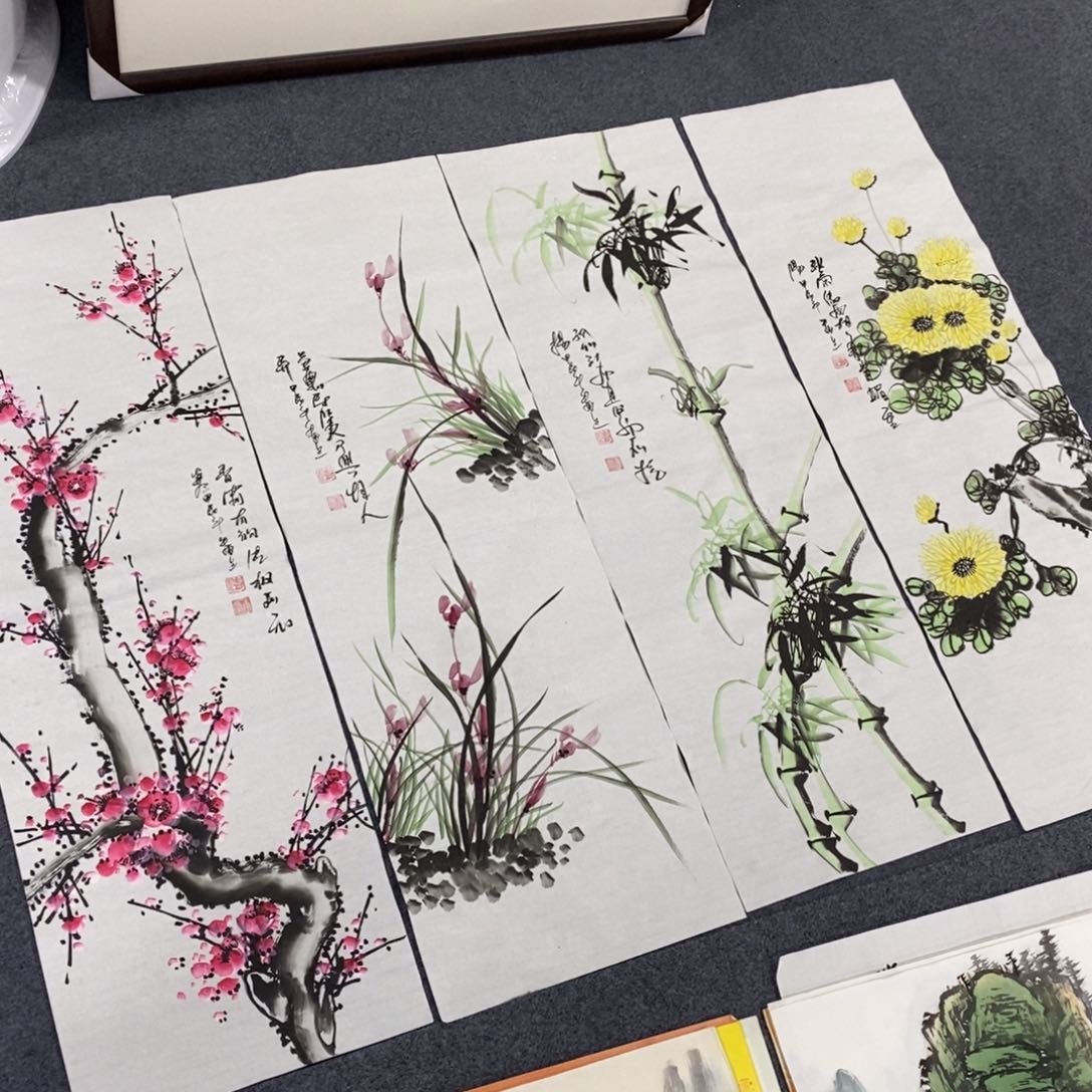 国画尺寸100✖️35一套四张梅兰竹菊