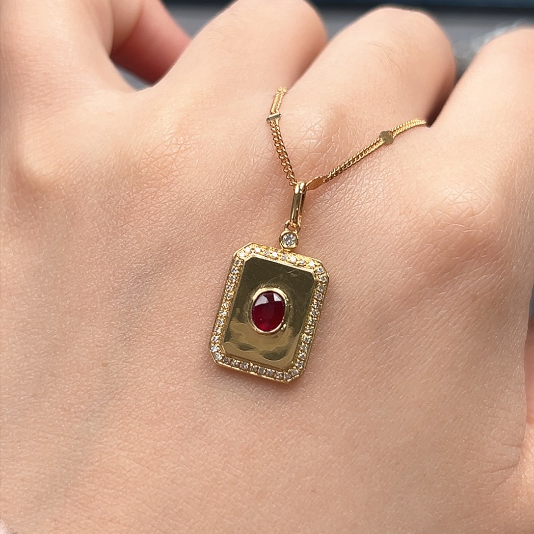 红宝石吊坠(不含链)18K金镶嵌0.38ct