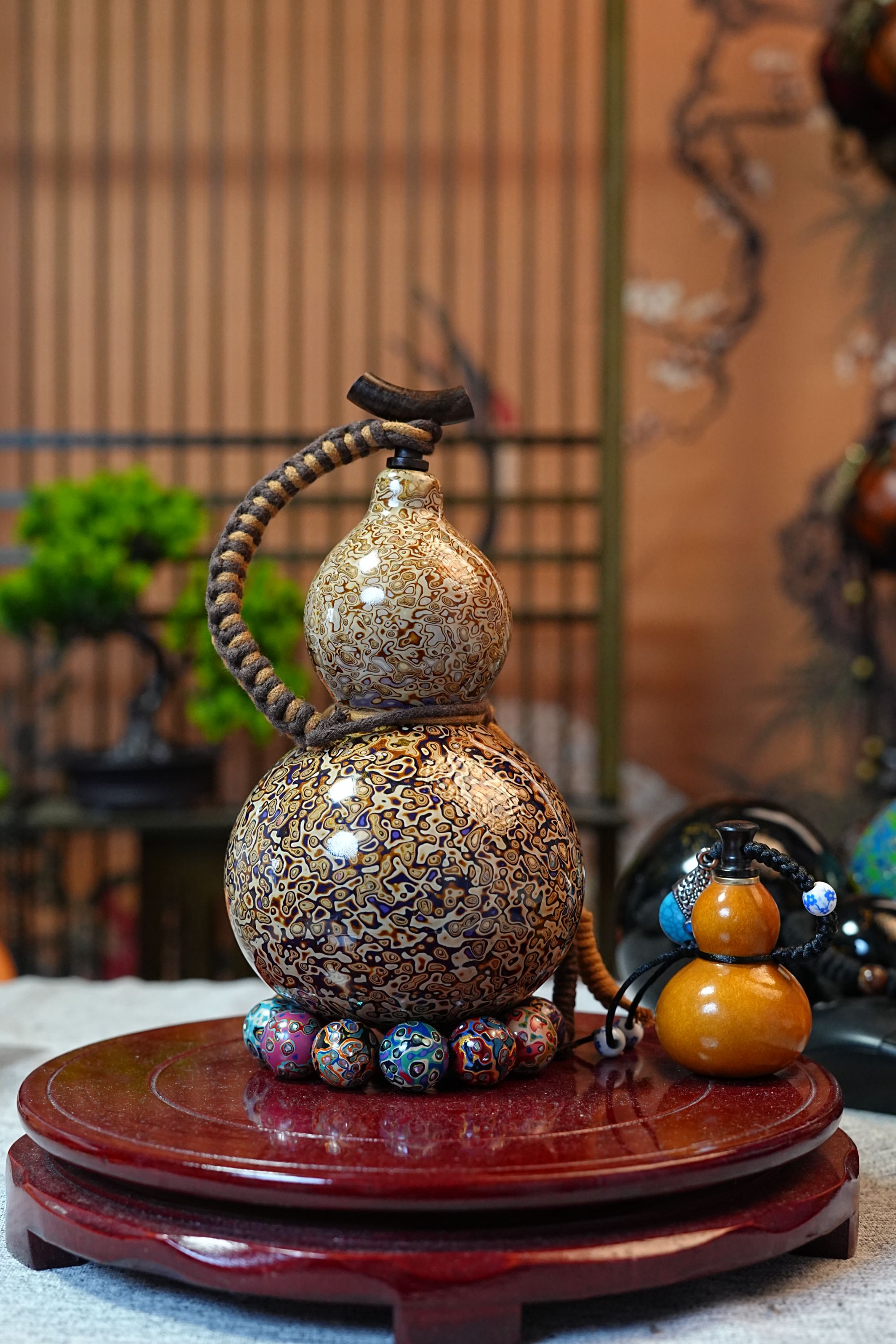 72层漆皮工艺满罗甸大漆酒葫芦摆件+底座+开口小葫芦600ml