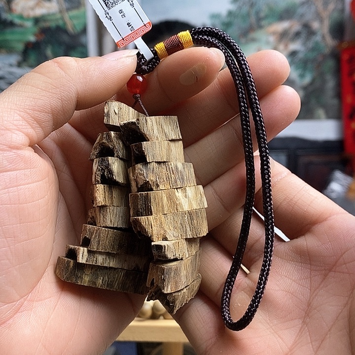 沉香沉香碎屑沉香乌身随型车挂17克多样性发一条