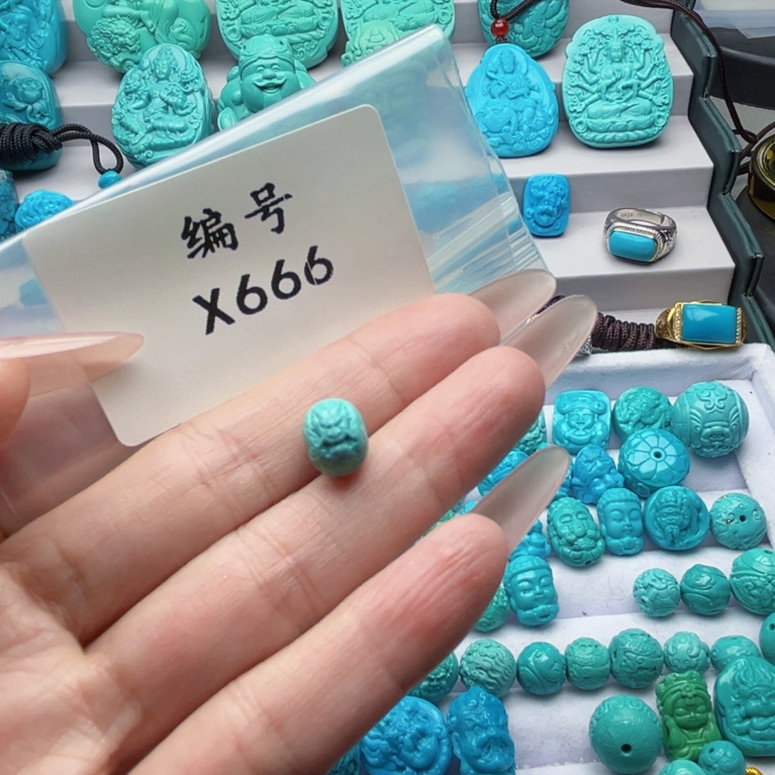绿松石雕刻未镶嵌