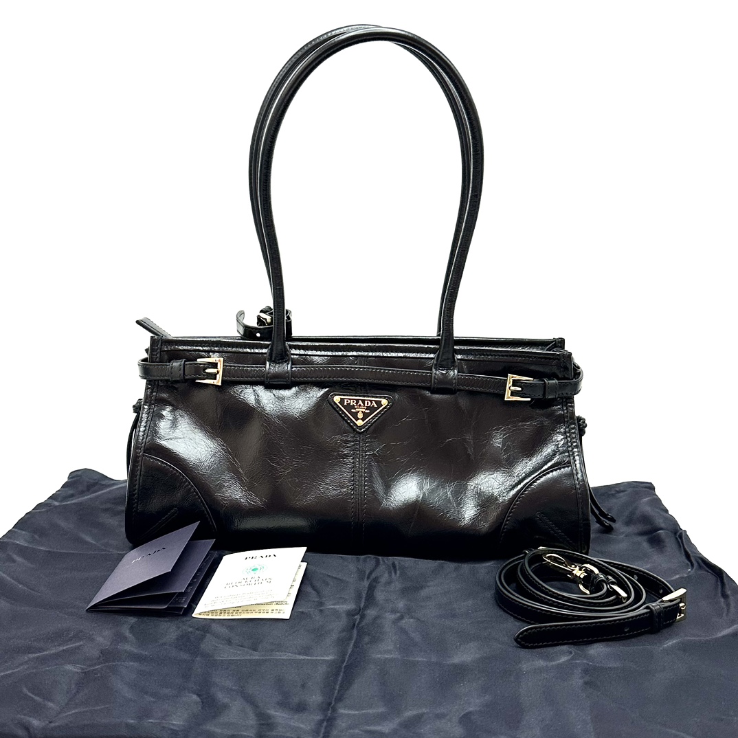 99新 Prada/普拉达 黑金油蜡皮Soft lux中号手提单肩斜挎包 53355