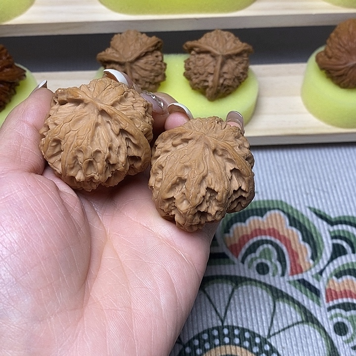 文玩核桃吊坠苹果元