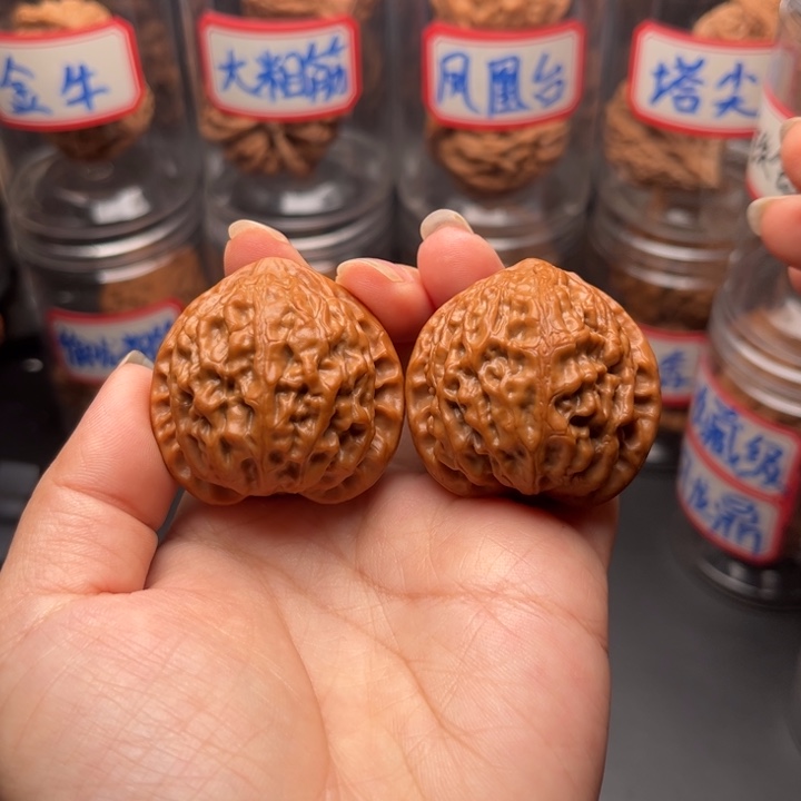把件文玩核桃39小众金牛