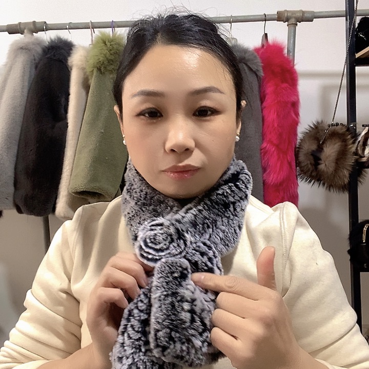 M***۶雪花色兔毛围巾女士