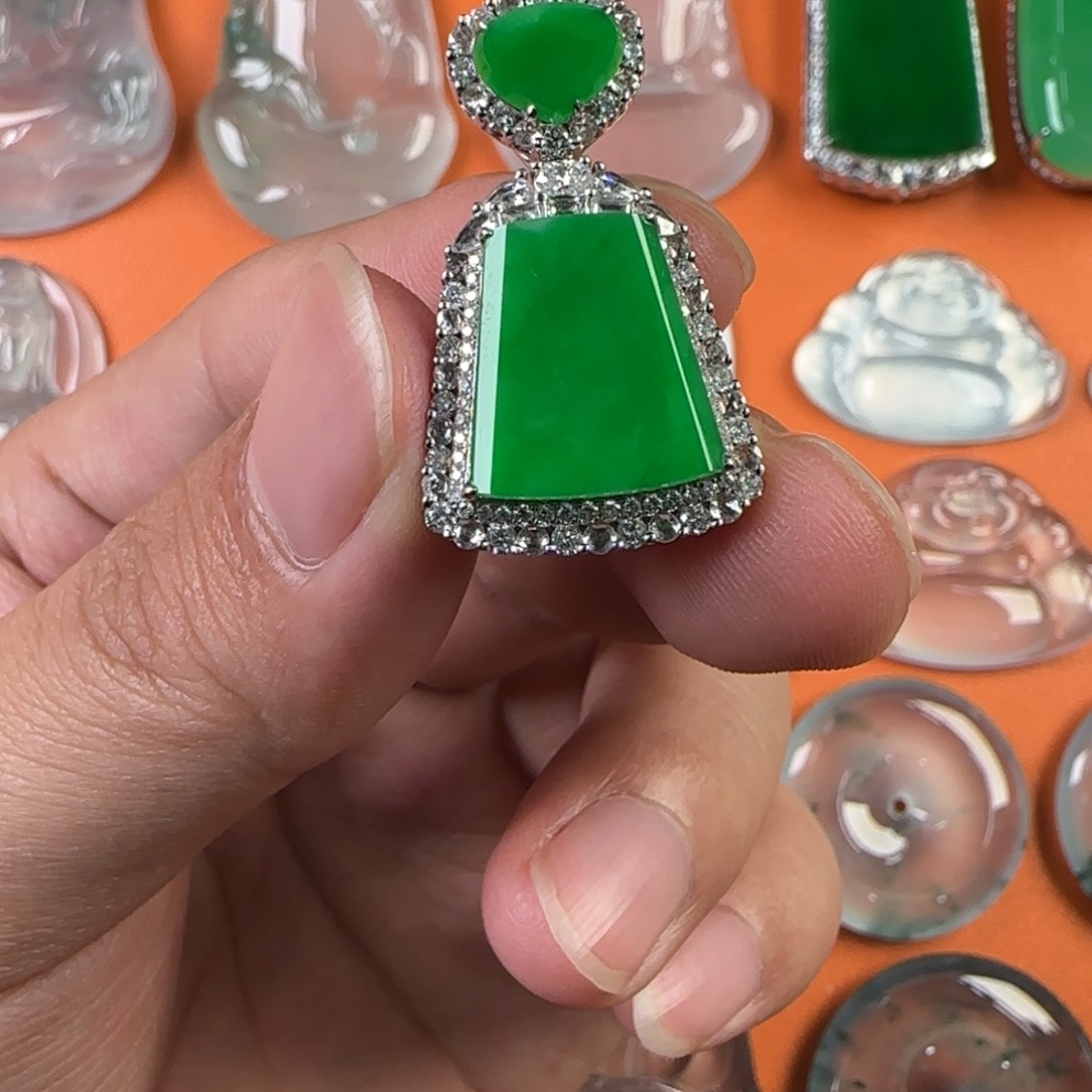 定制翡翠未镶嵌天然