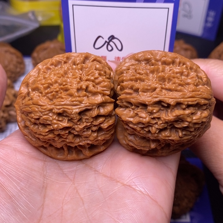 文玩核桃把件43三角疆c80