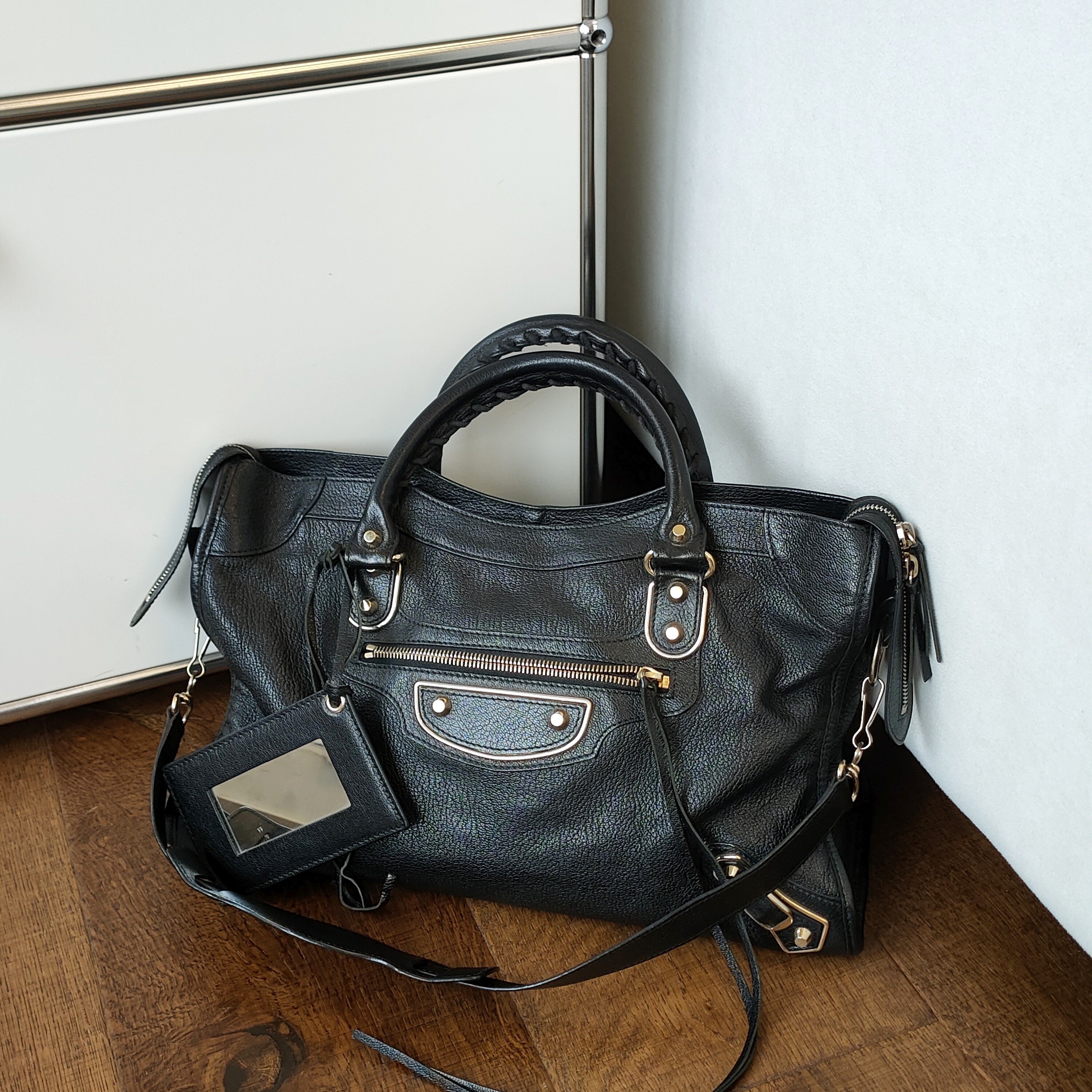95新 Balenciaga/巴黎世家 Azul-黑金山羊皮机车中号手提包/49913