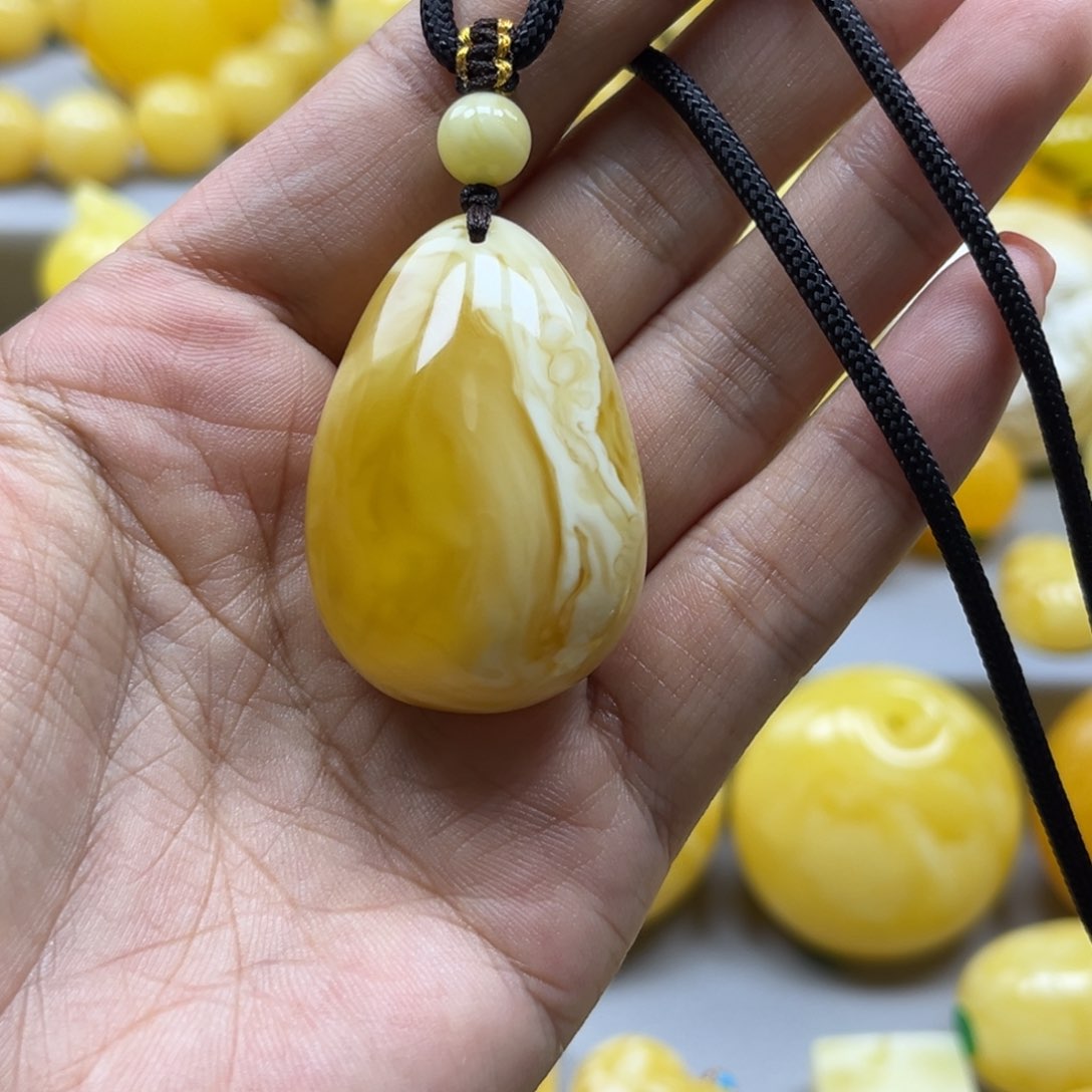 蜜蜡珠宝奇石未镶嵌