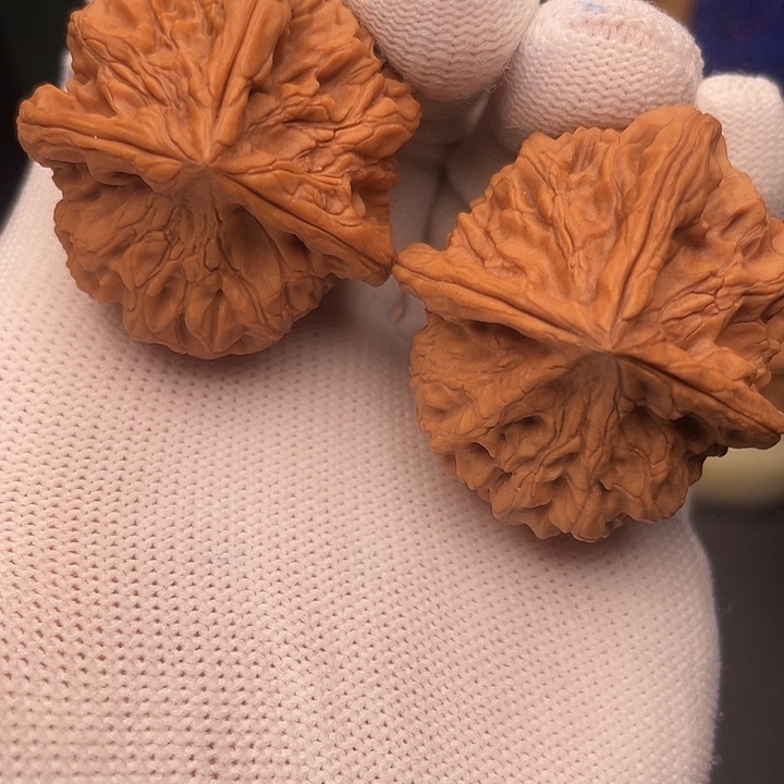 文玩核桃吊坠玉玺