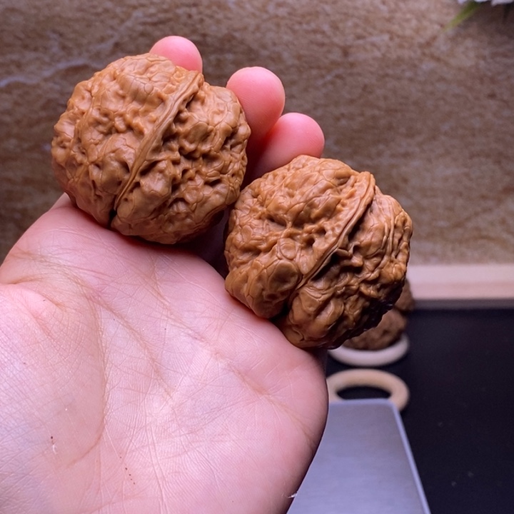 桃核把件12。         