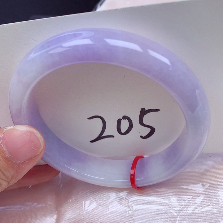 翡翠手镯未镶嵌翡翠