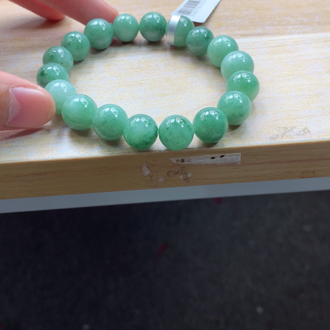 翡翠颈饰未镶嵌吊坠