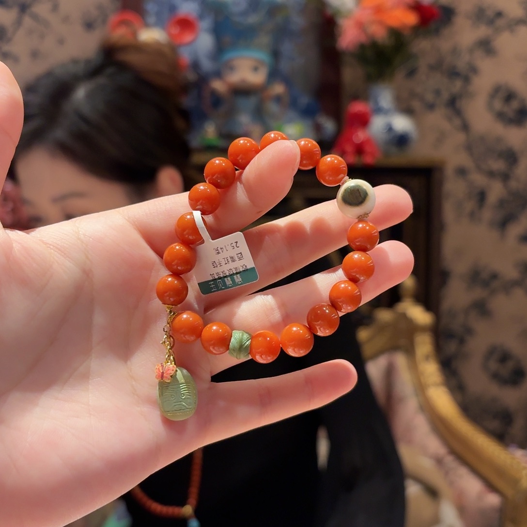 南红玛瑙手串未镶嵌手串