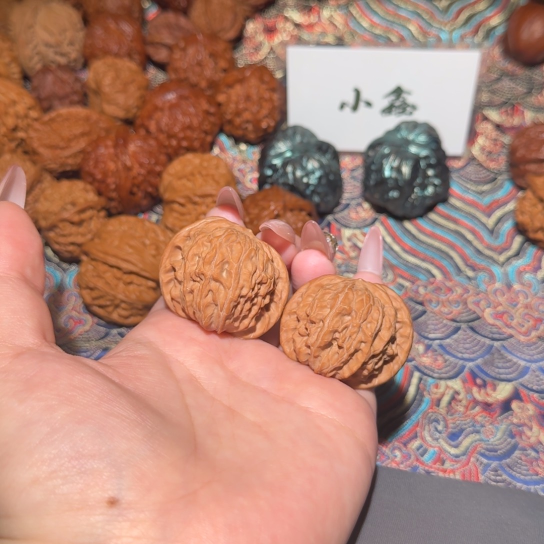 文玩核桃把件2299号39蝴蝶歪磨文玩核桃