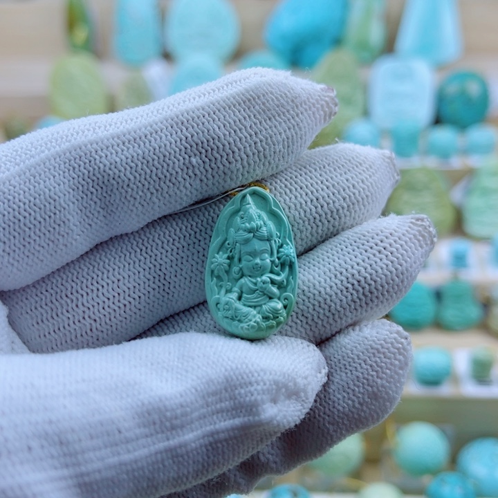 绿松石未镶嵌珠宝奇石