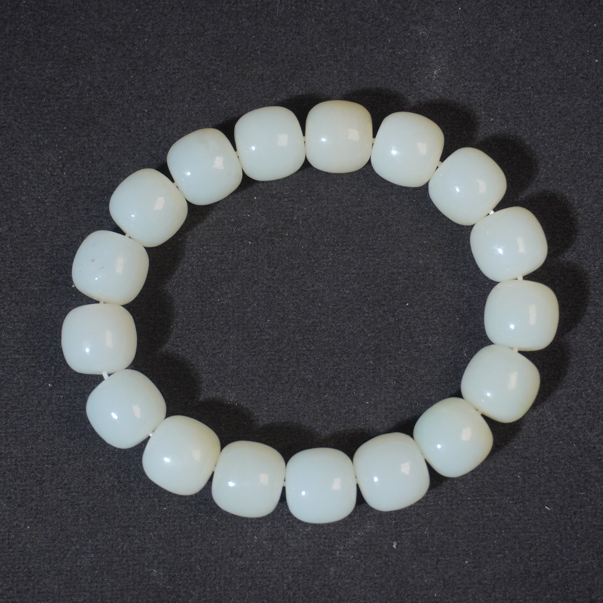 24O80  清  和田玉素面手串