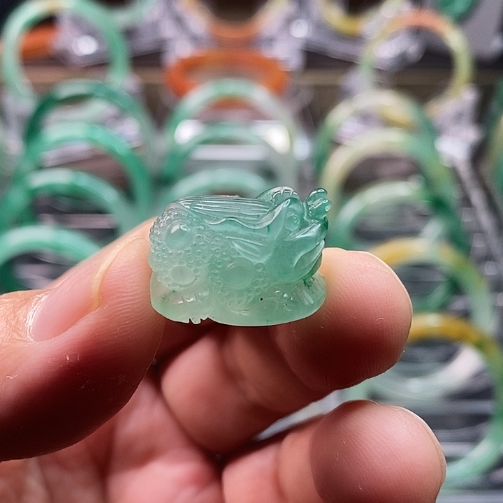 石英质玉颈饰未镶嵌