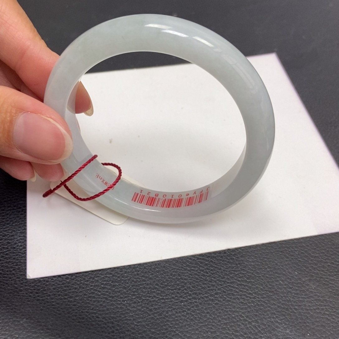 翡翠手镯未镶嵌叛****姐53.9正圈