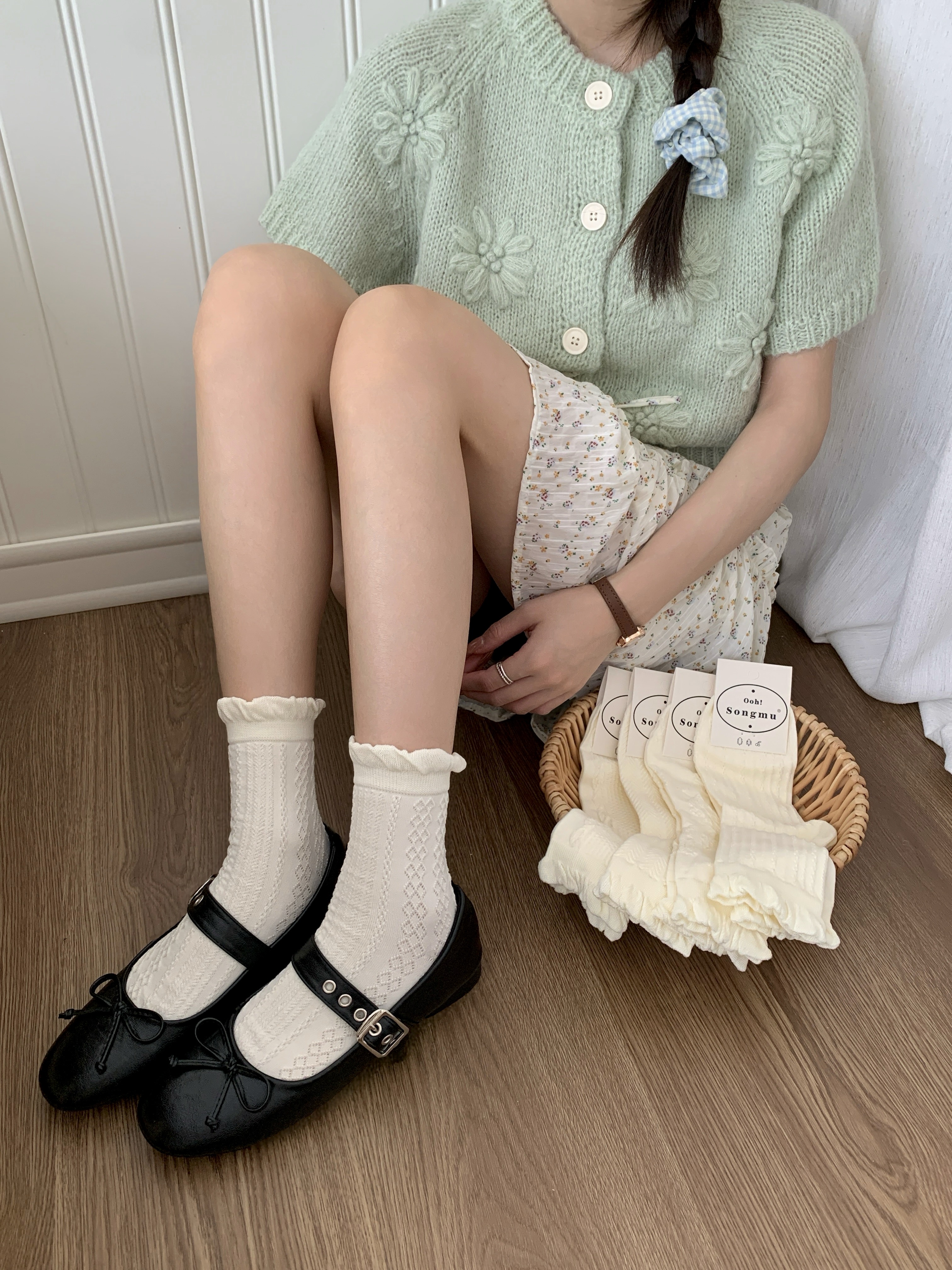 ”可露丽小白袜“澳棉女袜中筒袜