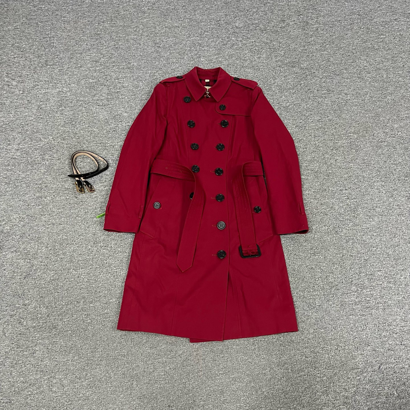 99新 AMIPARIS Burberry 红色皮扣风衣uk6