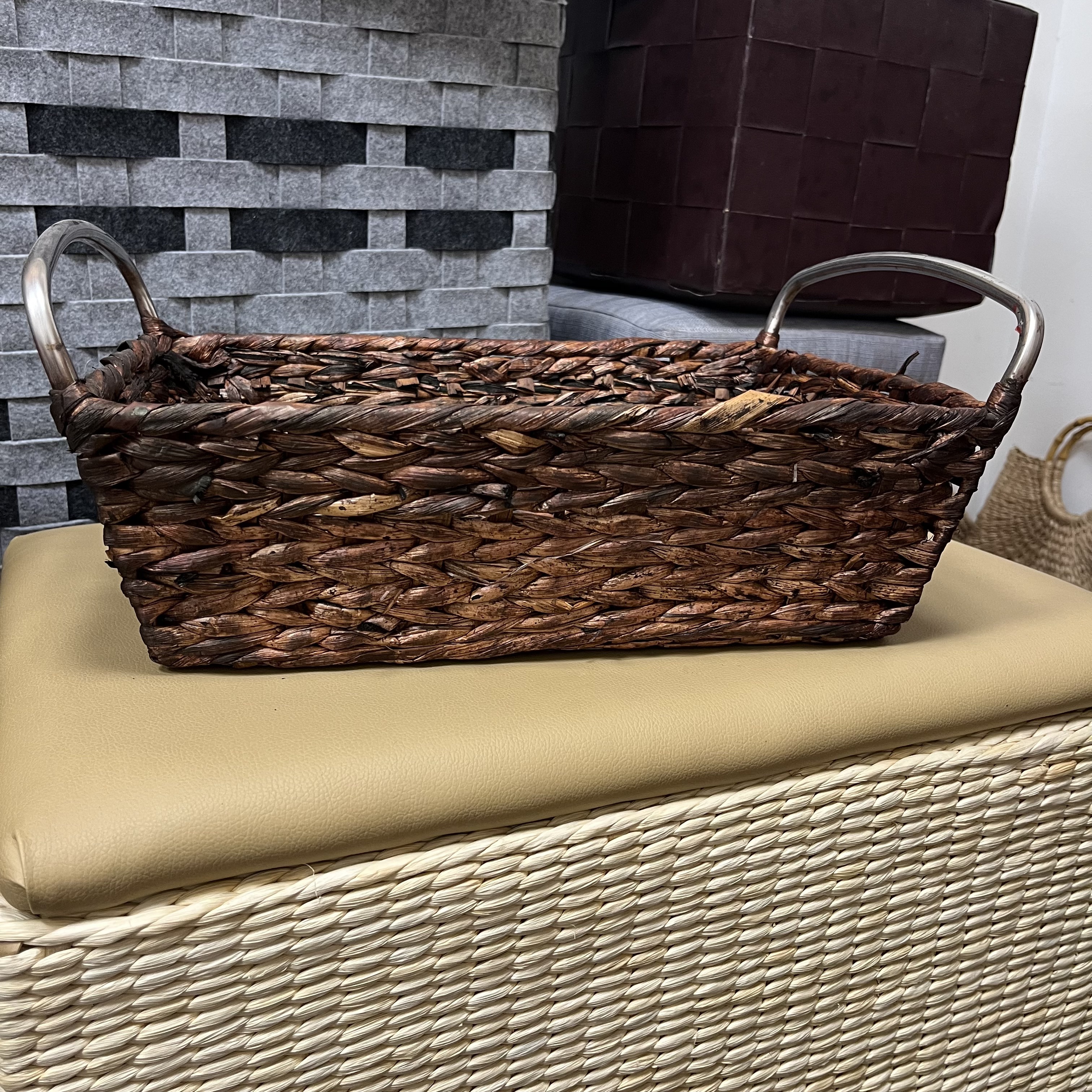 1513号蒲草编制收纳筐40*27*12（有瑕疵介意勿拍）