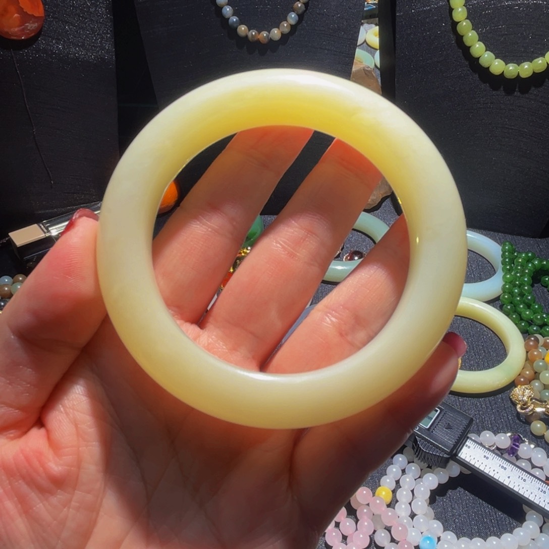 未镶嵌手镯和田玉且末60圈口