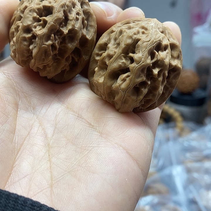 文玩核桃把件36蜡皮磐石小众