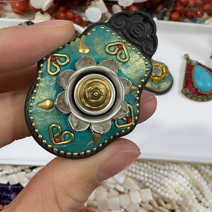 玛瑙/玉髓合金珠宝半成品一个银色莲花唐卡吊坠